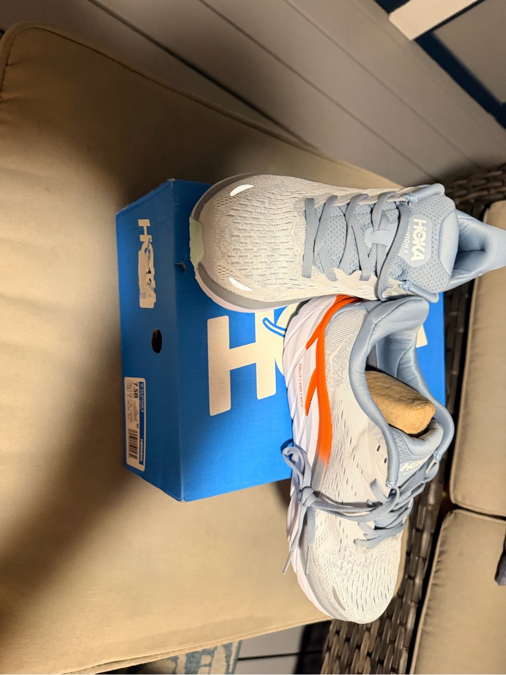 Hoka one Clifton 8 size 8 brand new in box - Picture 3 of 7